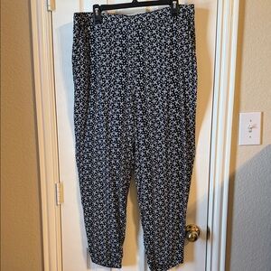 LOFT Black and White Patterned Cropped Pants